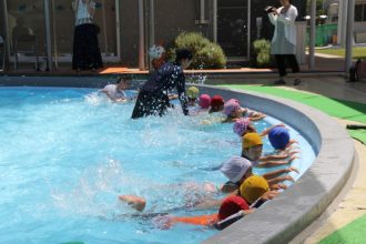 水泳教室折り返し